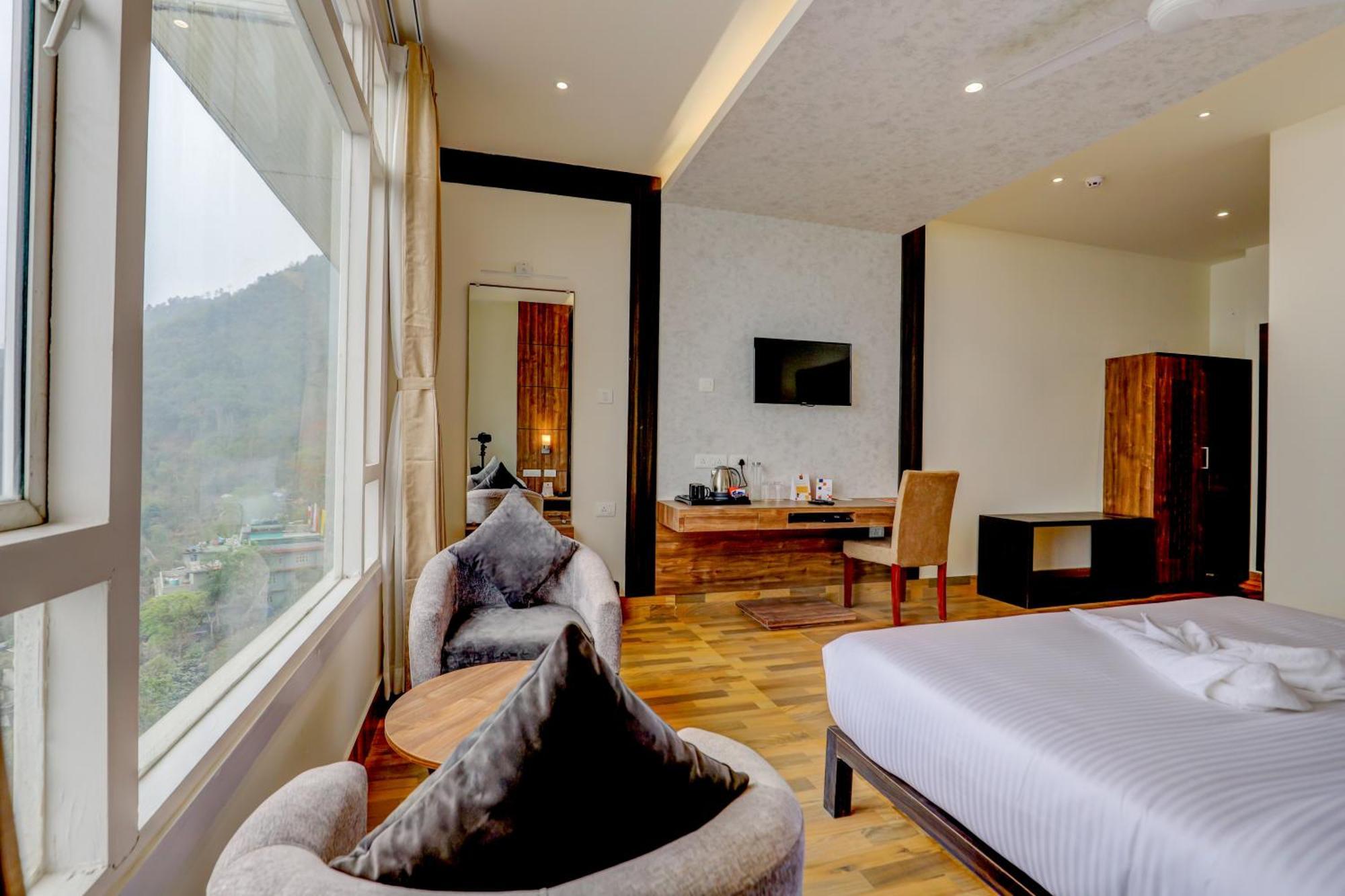 Banari Regency By Summit Hotel Namchi Ngoại thất bức ảnh