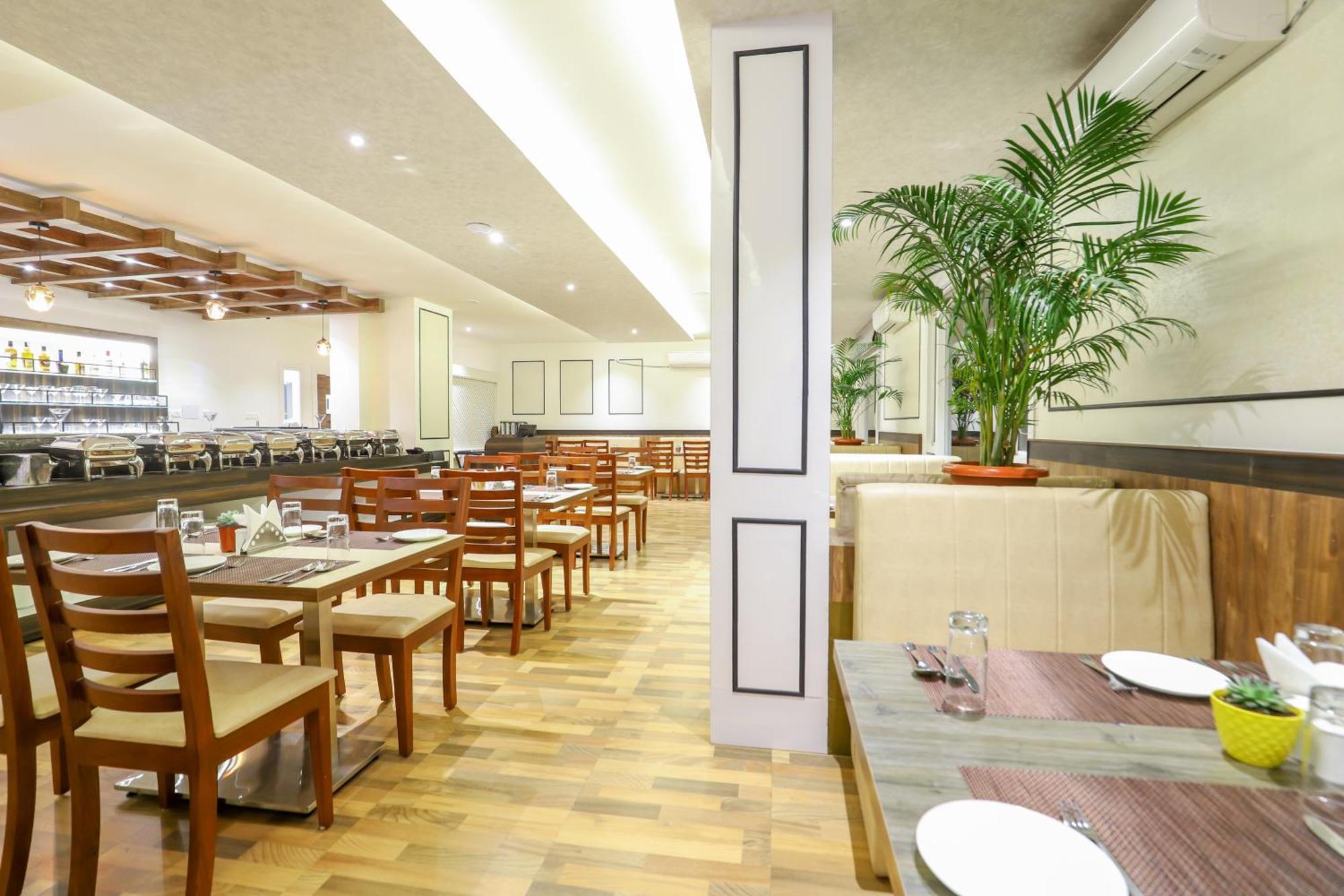 Banari Regency By Summit Hotel Namchi Ngoại thất bức ảnh
