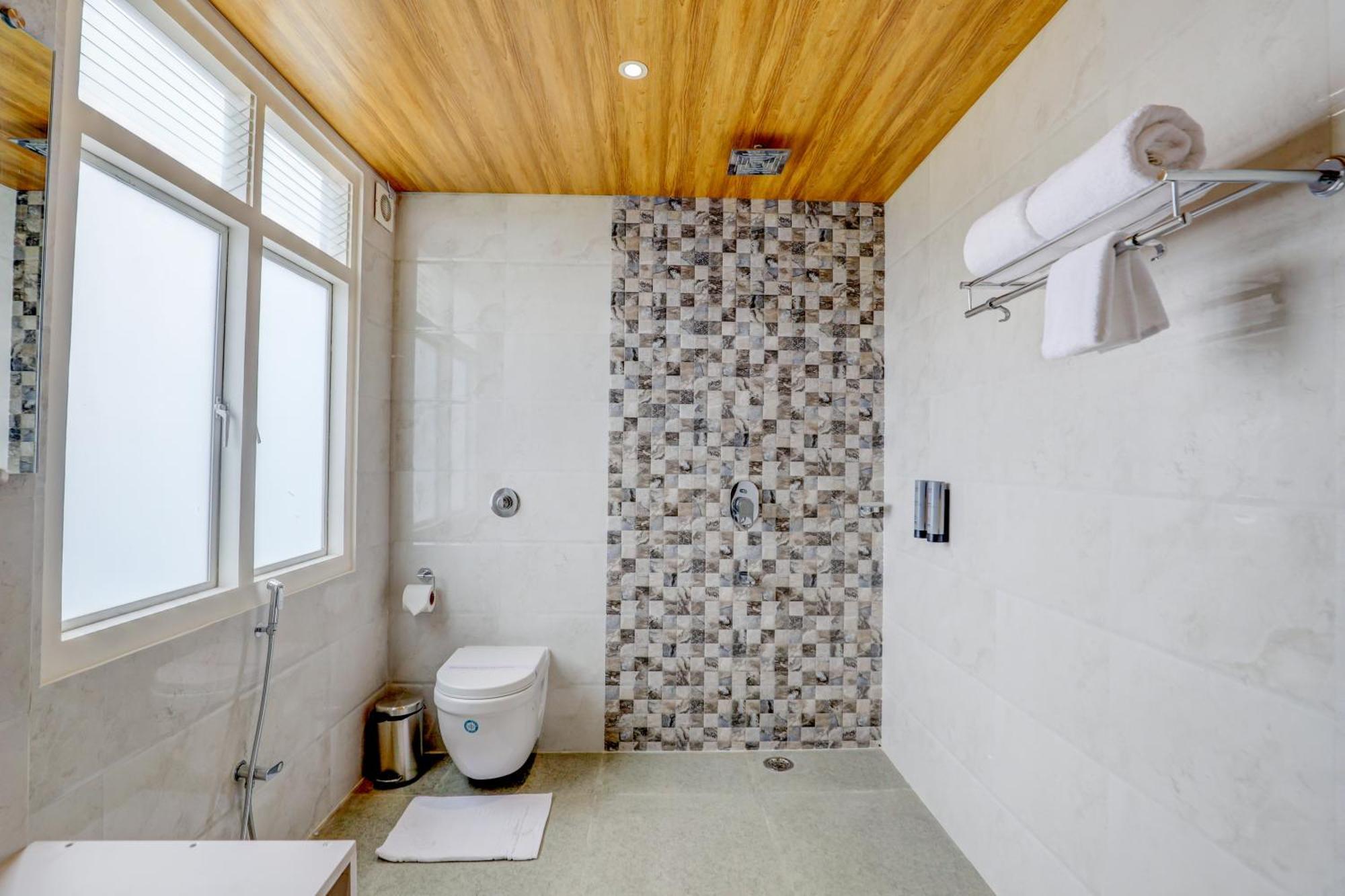 Banari Regency By Summit Hotel Namchi Ngoại thất bức ảnh