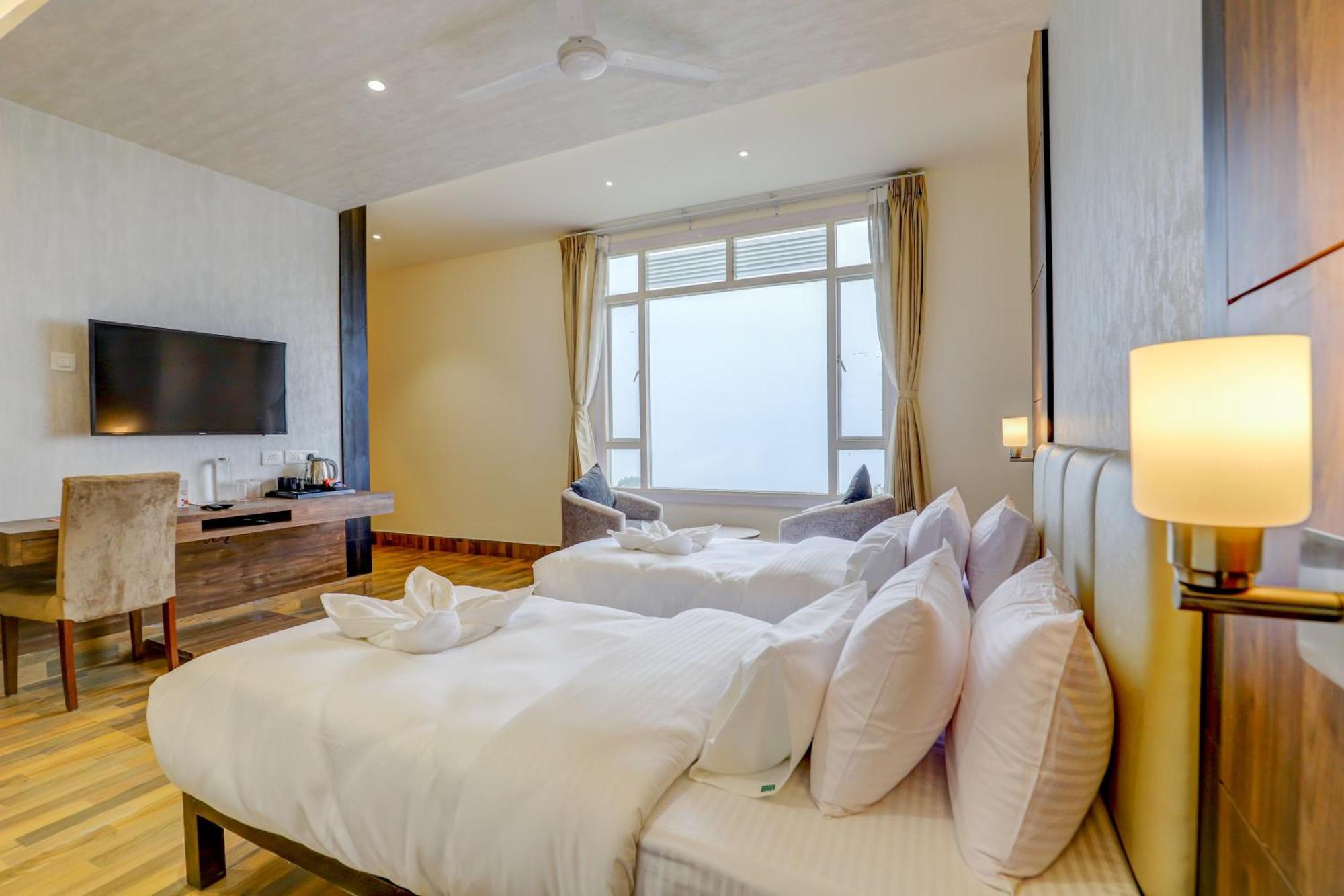 Banari Regency By Summit Hotel Namchi Ngoại thất bức ảnh