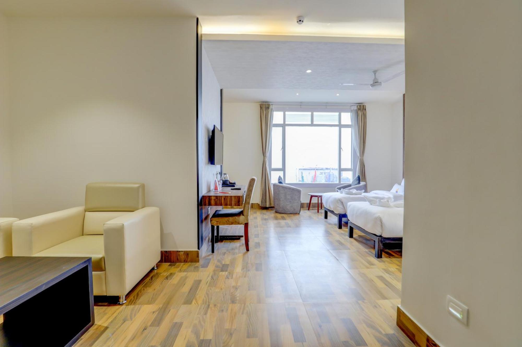 Banari Regency By Summit Hotel Namchi Ngoại thất bức ảnh